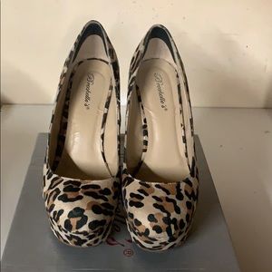 Leopard print wedges